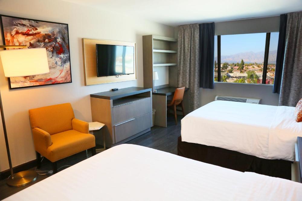 Deluxe Queen Room with Two Queen Beds interior